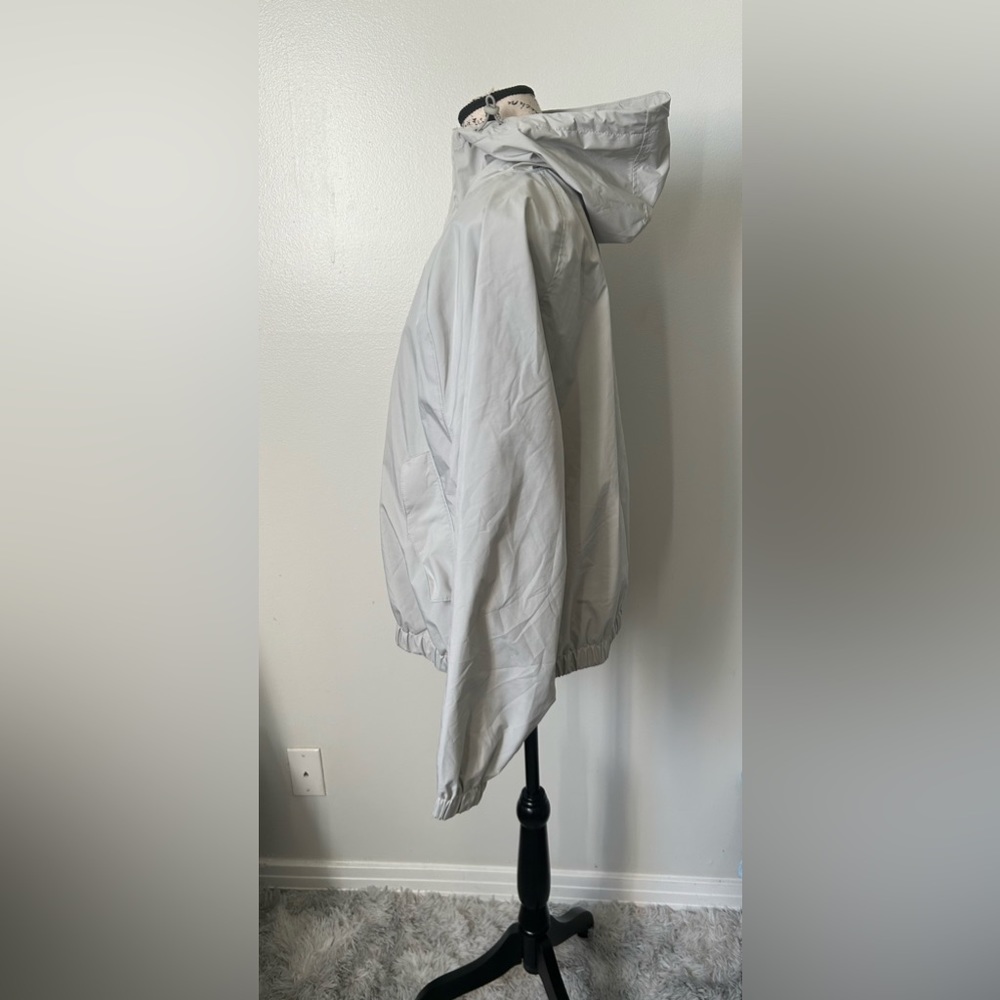 H&M Water Repellent and Windproof Jacket - size Small - Picture 3 of 10